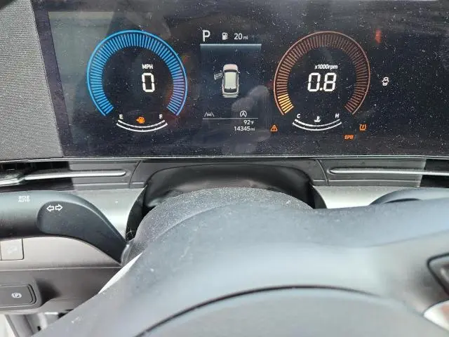 2024 HYUNDAI KONA SE  