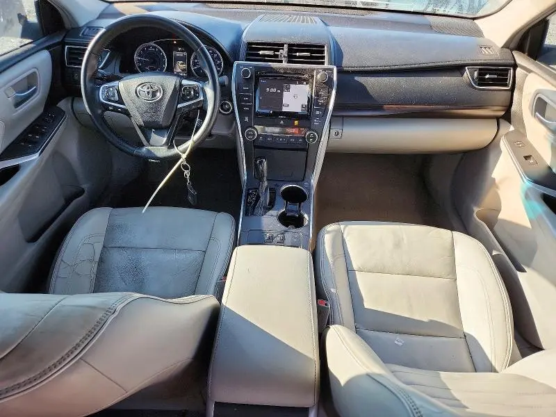 2016 TOYOTA CAMRY XLE  