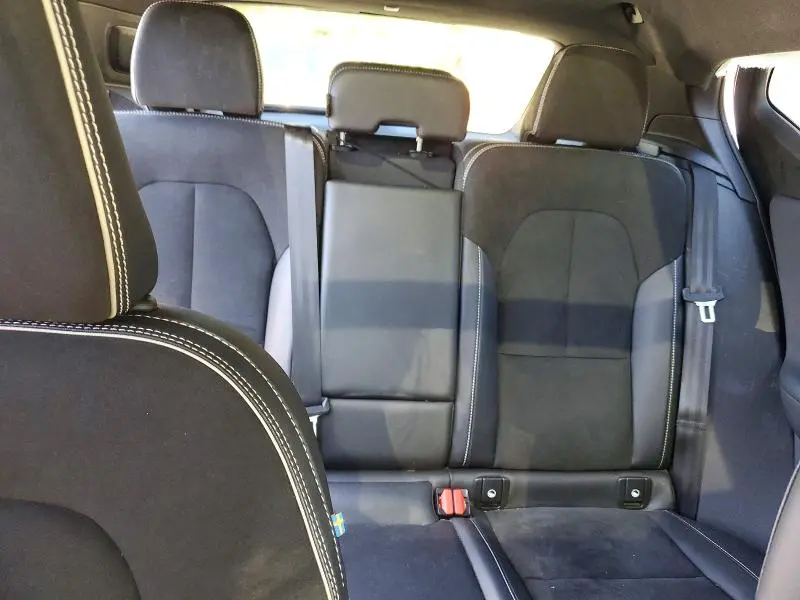 2022 VOLVO XC40 T5 R-DESIGN  