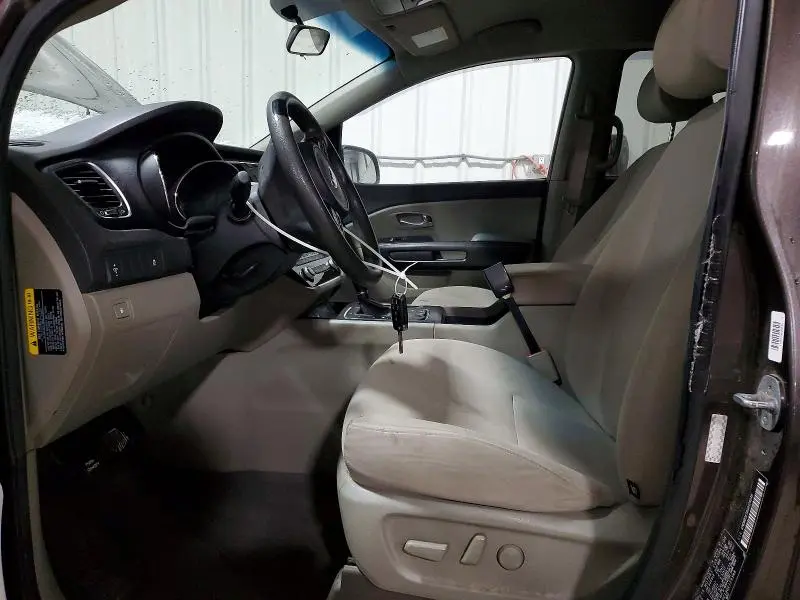 2016 KIA SEDONA LX  