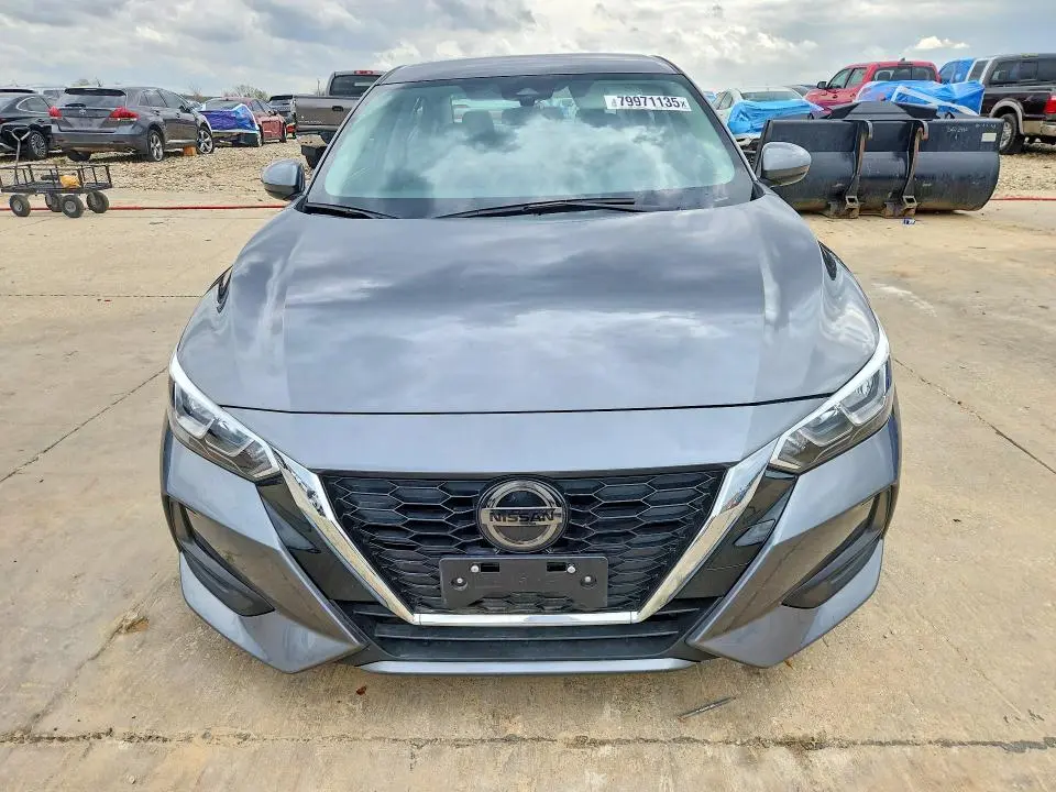 2022 NISSAN SENTRA SV  