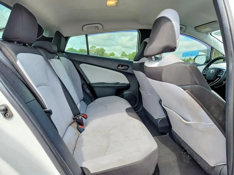 2021 TOYOTA PRIUS LE AWD-E  