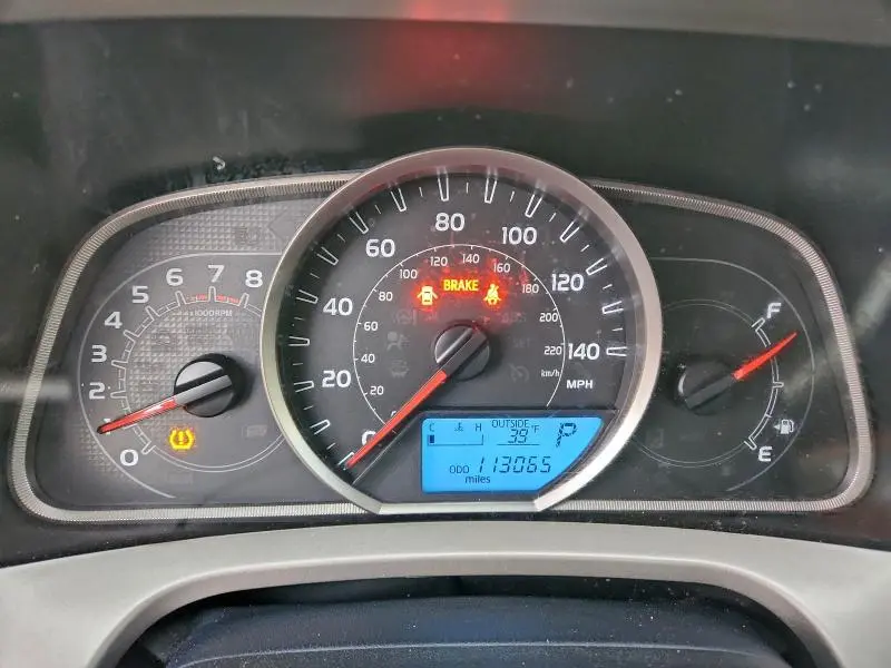 2013 TOYOTA RAV4 XLE  