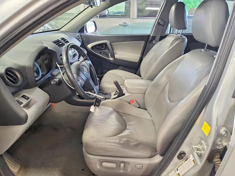 2011 TOYOTA RAV4 LIMITED  