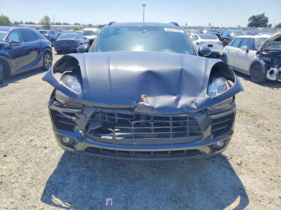 2017 PORSCHE MACAN   