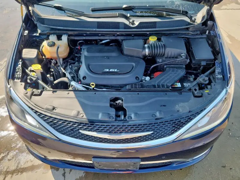 2017 CHRYSLER PACIFICA LIMITED  