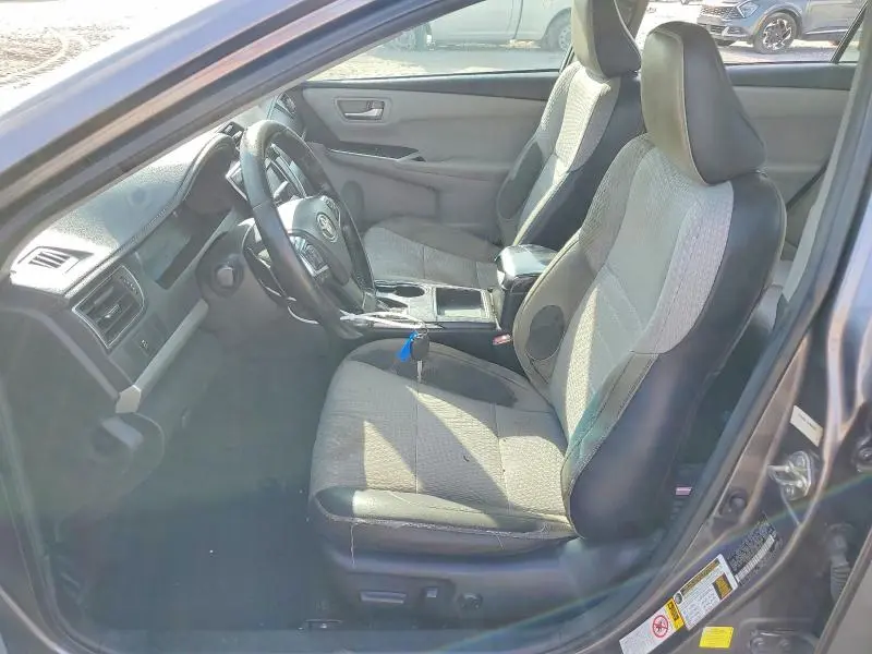 2015 TOYOTA CAMRY SE  