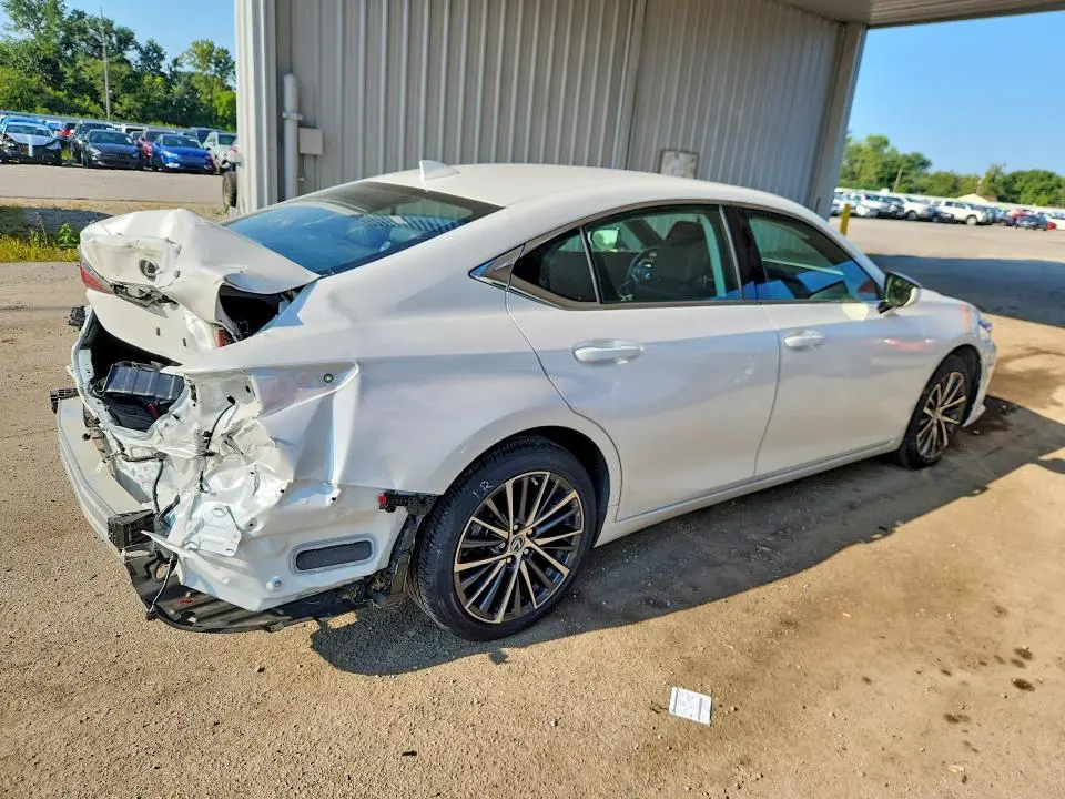 2024 LEXUS ES 300H BASE  