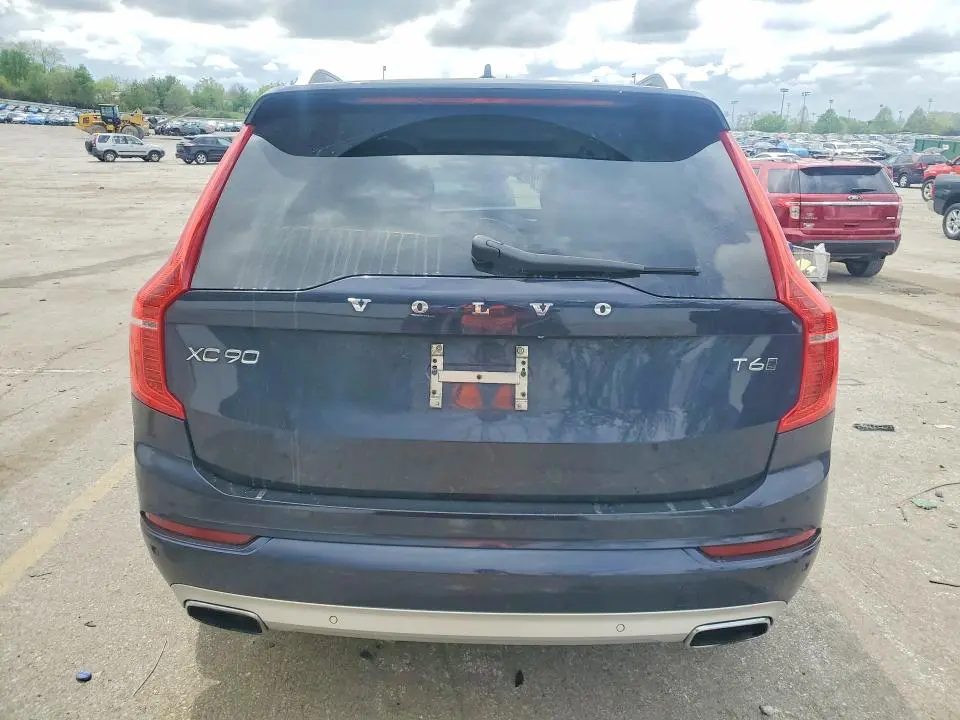 2017 VOLVO XC90 T6  