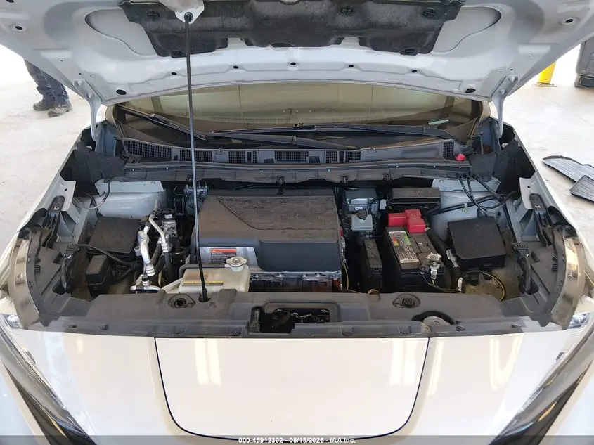 2021 NISSAN LEAF SV 40 KWH