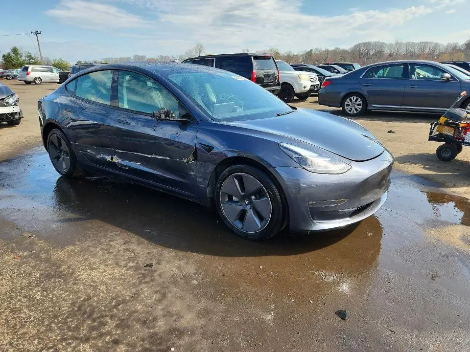 2021 TESLA MODEL 3   