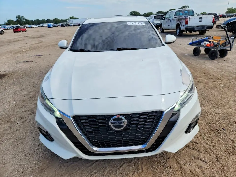 2019 NISSAN ALTIMA PLATINUM  