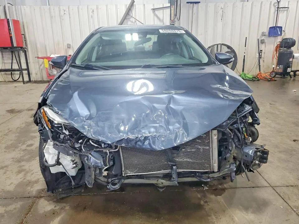 2017 TOYOTA COROLLA SE  