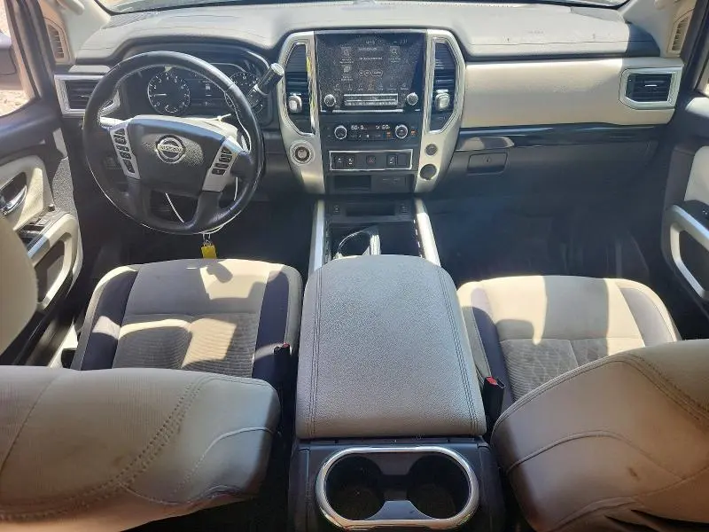 2021 NISSAN TITAN SV  