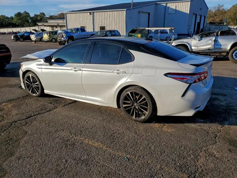 2020 TOYOTA CAMRY XSE  
