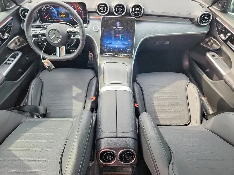 2024 MERCEDES-BENZ C 300  