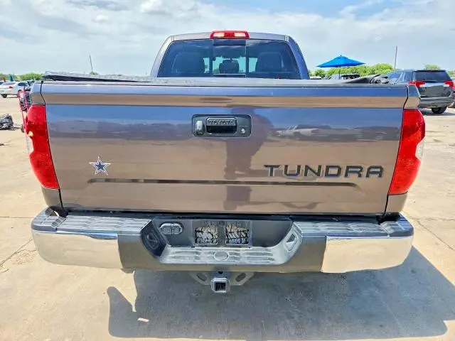 2017 TOYOTA TUNDRA SR5  
