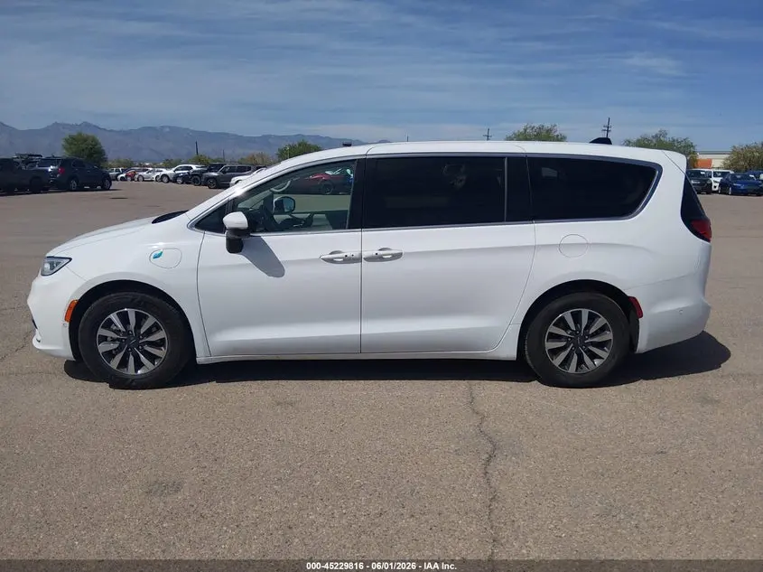 2023 CHRYSLER PACIFICA HYBRID TOURING L