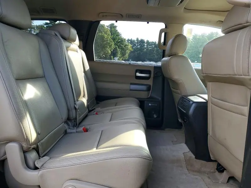 2010 TOYOTA SEQUOIA LIMITED  