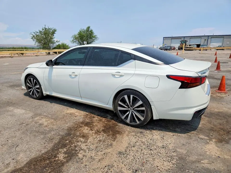 2021 NISSAN ALTIMA SR  