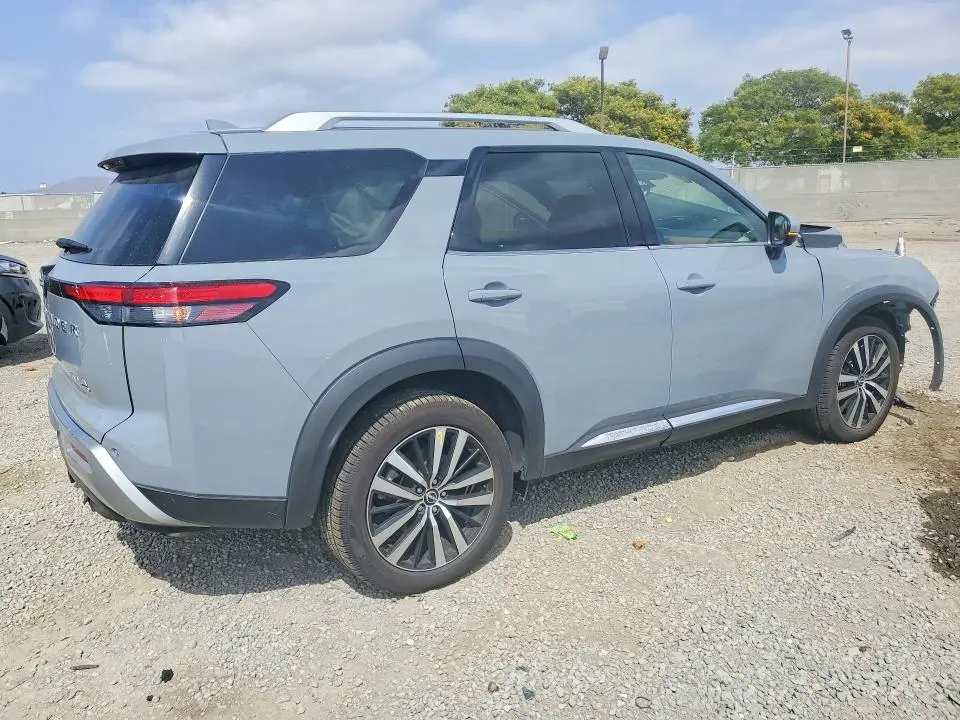 2023 NISSAN PATHFINDER PLATINUM  