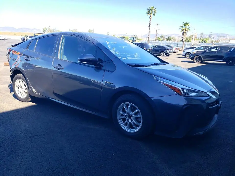 2020 TOYOTA PRIUS LE  