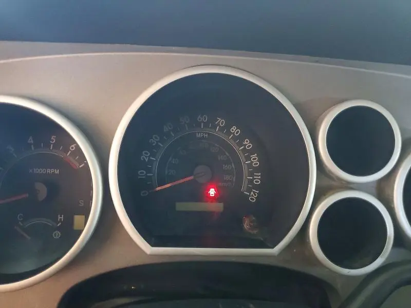 2013 TOYOTA TUNDRA CREWMAX SR5  
