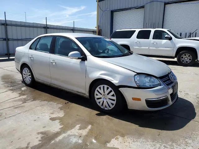 2010 VOLKSWAGEN JETTA S  