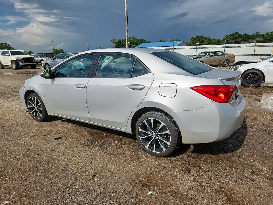 2018 TOYOTA COROLLA SE  