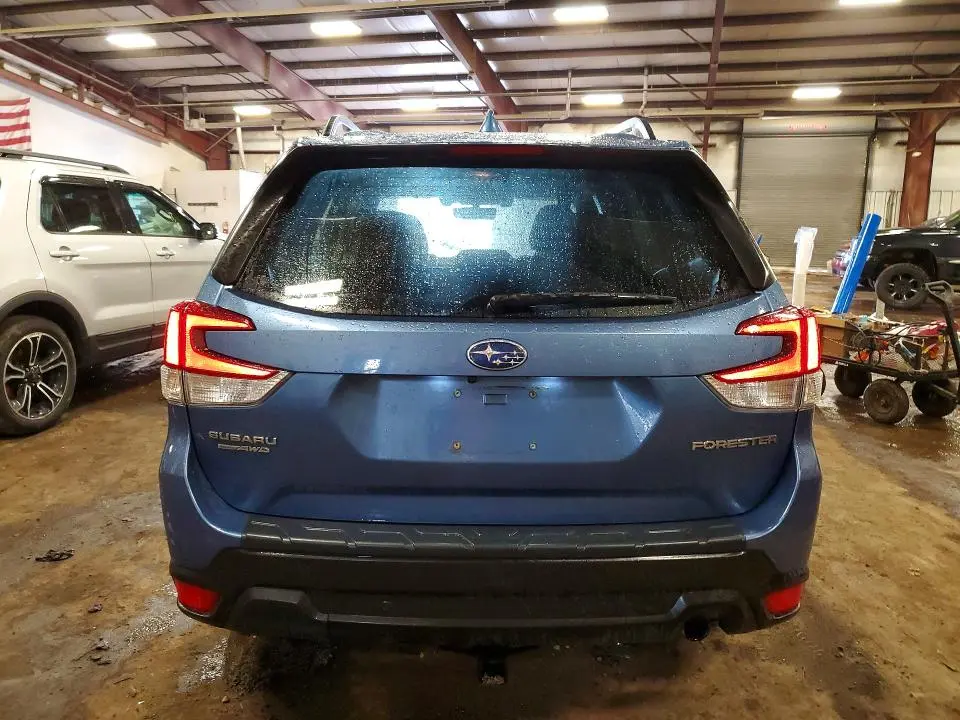 2021 SUBARU FORESTER LIMITED  