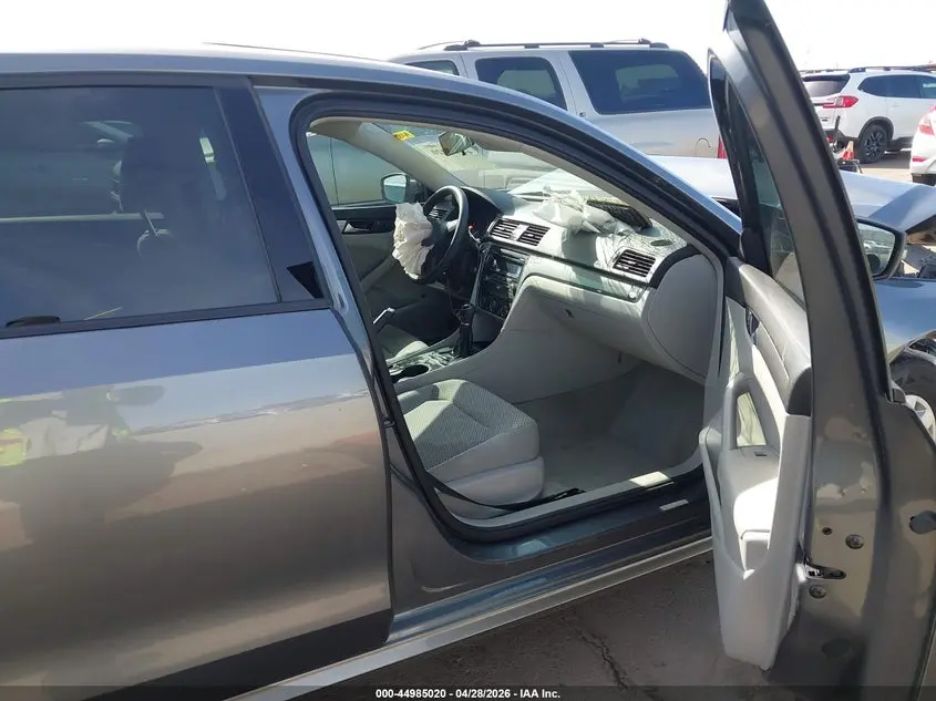 2013 VOLKSWAGEN PASSAT 2.5L S