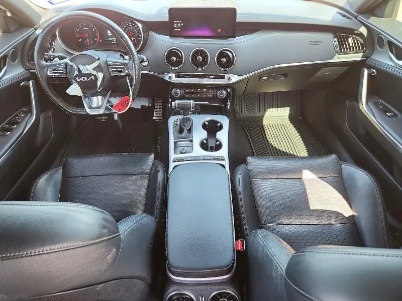 2022 KIA STINGER GT1  