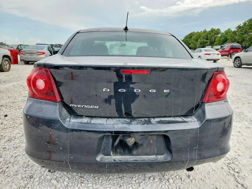 2013 DODGE AVENGER SE  