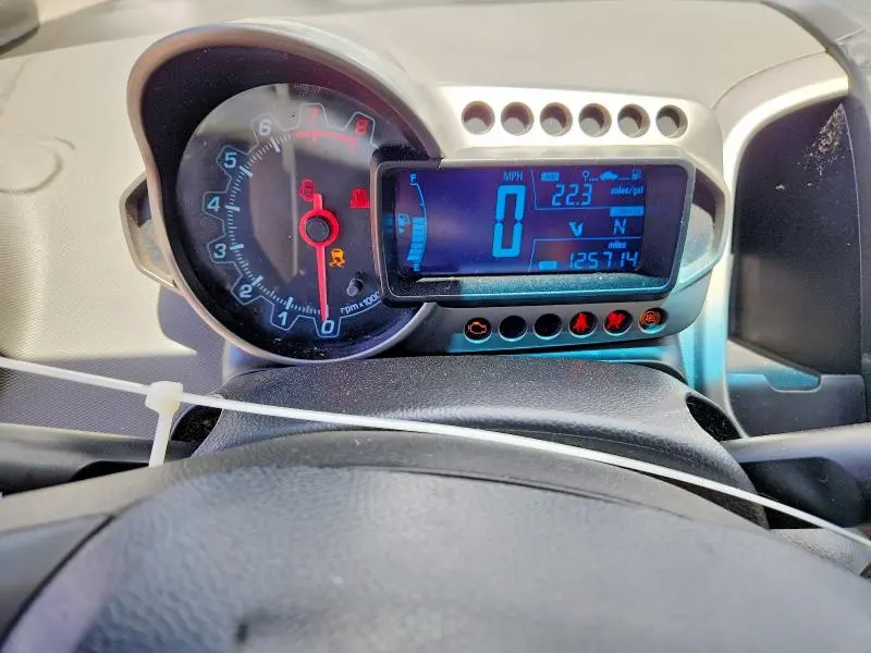 2015 CHEVROLET SONIC LT  