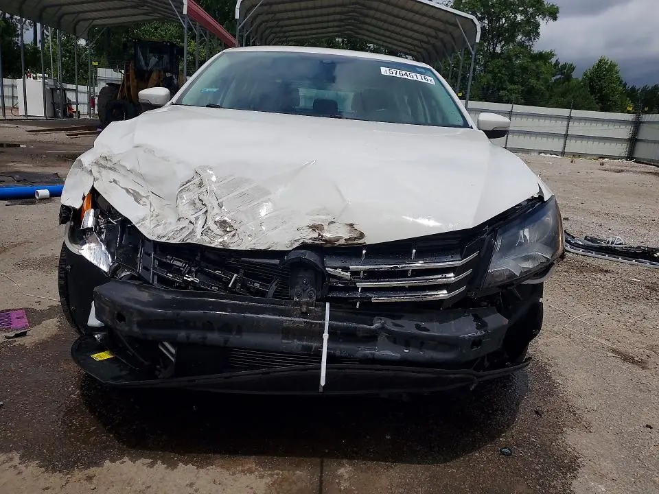 2015 VOLKSWAGEN PASSAT S  