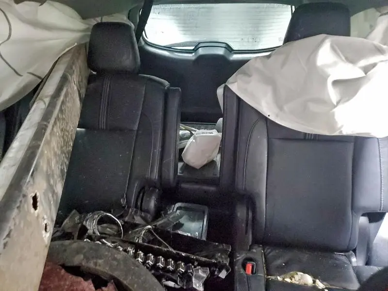 2017 TOYOTA HIGHLANDER SE  