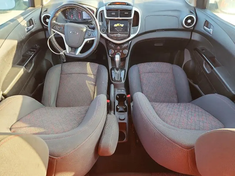 2019 CHEVROLET SONIC LT  