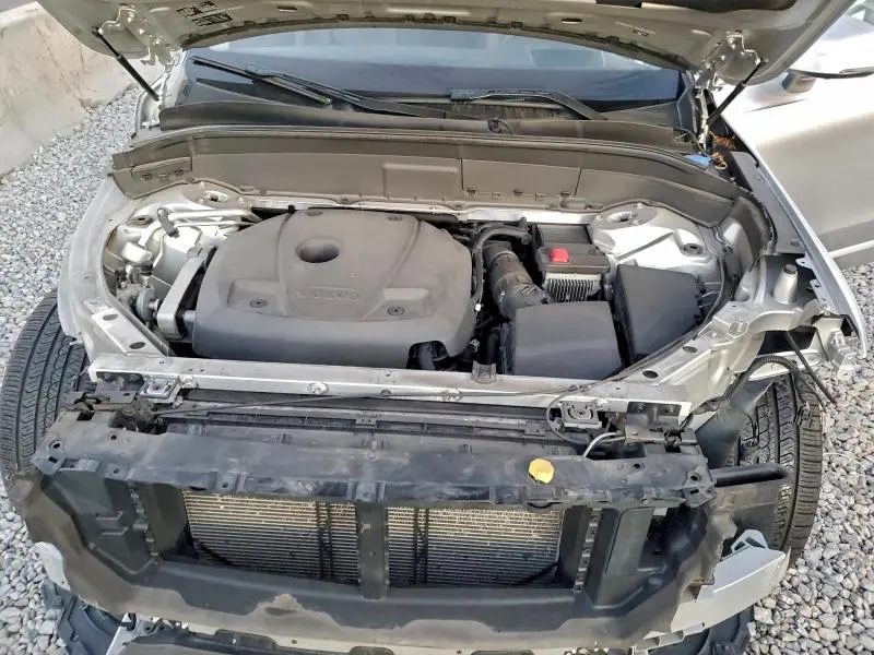 2019 VOLVO XC90 T6 MOMENTUM  