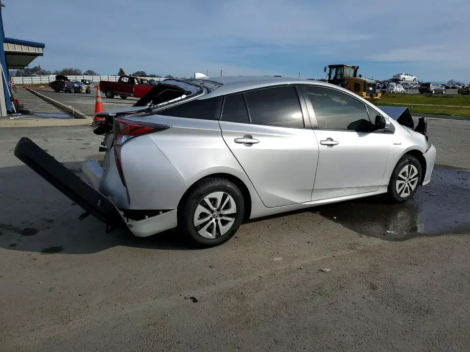 2016 TOYOTA PRIUS   