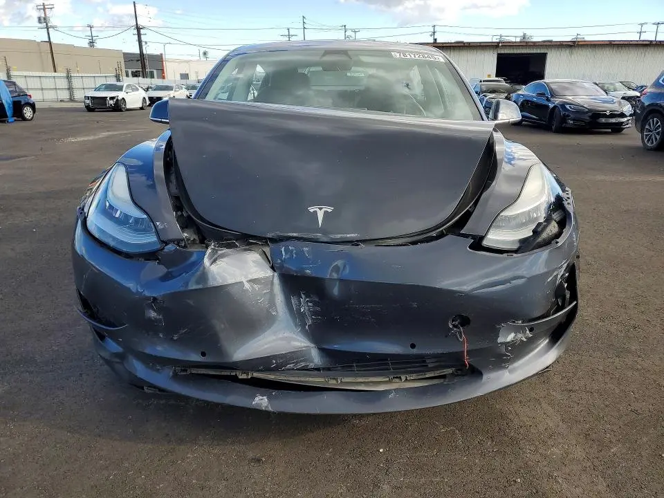 2018 TESLA MODEL 3   