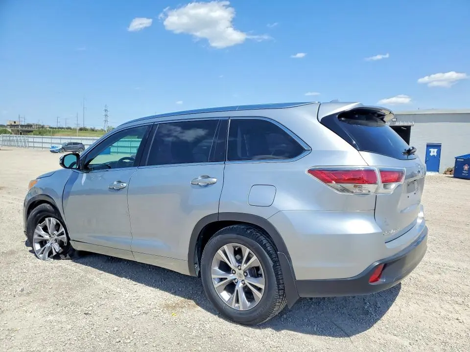 2015 TOYOTA HIGHLANDER XLE  