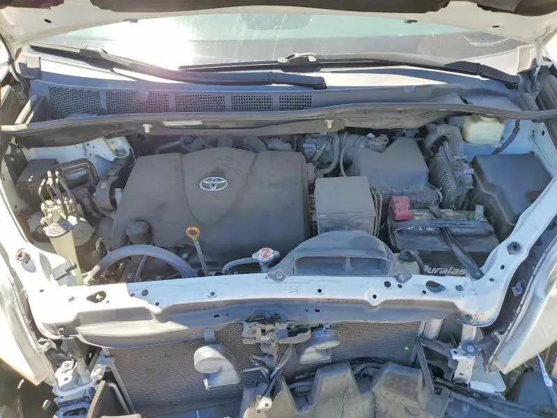2017 TOYOTA SIENNA XLE 8-PASSENGER  