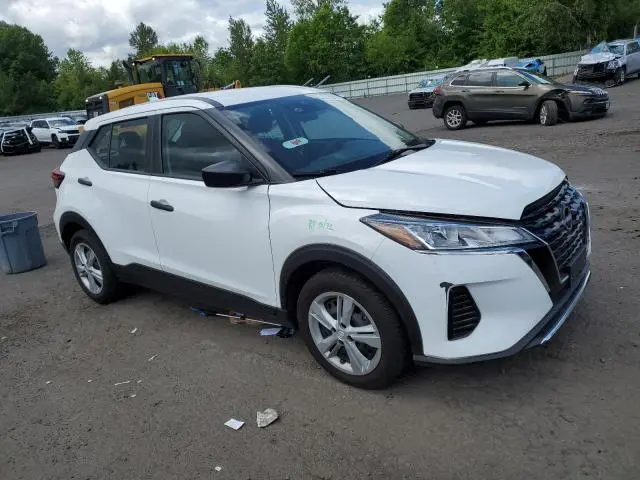 2023 NISSAN KICKS S  