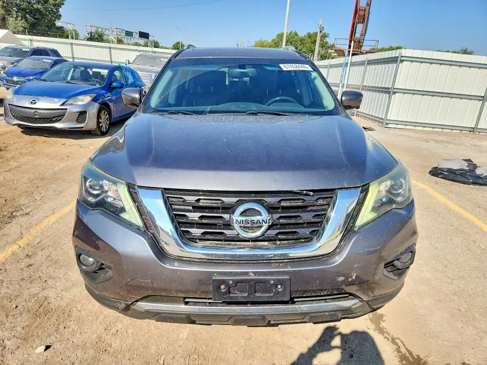 2017 NISSAN PATHFINDER SL  