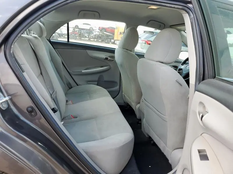2013 TOYOTA COROLLA BASE  