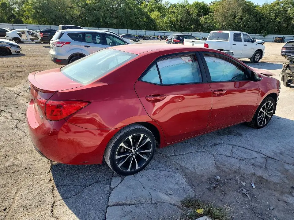 2017 TOYOTA COROLLA SE  