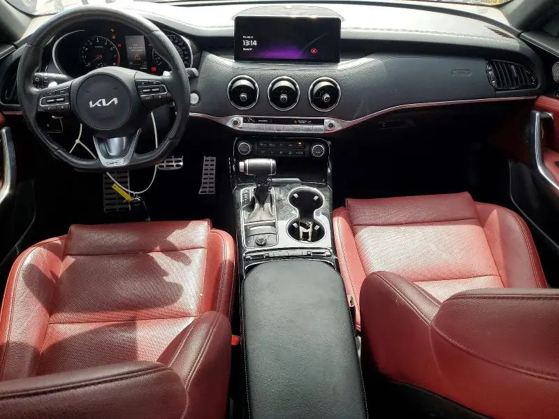 2023 KIA STINGER GT-LINE  