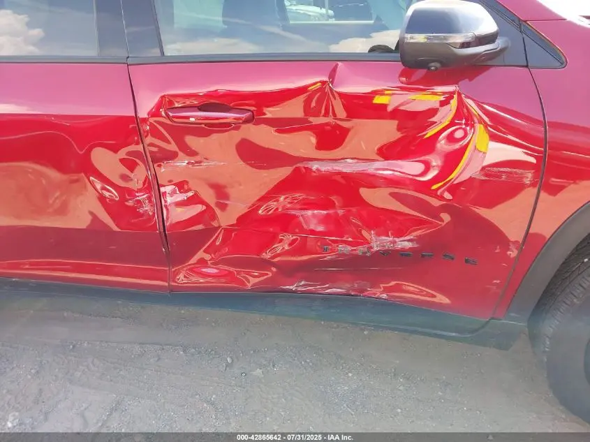 2025 CHEVROLET TRAVERSE FWD LT