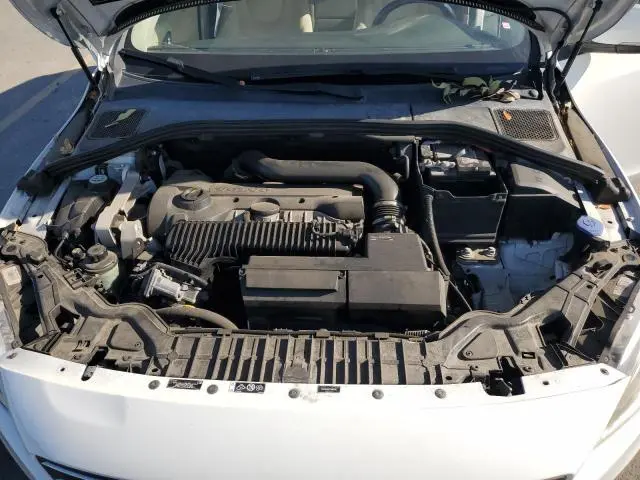 2015 VOLVO V60 PREMIER+  