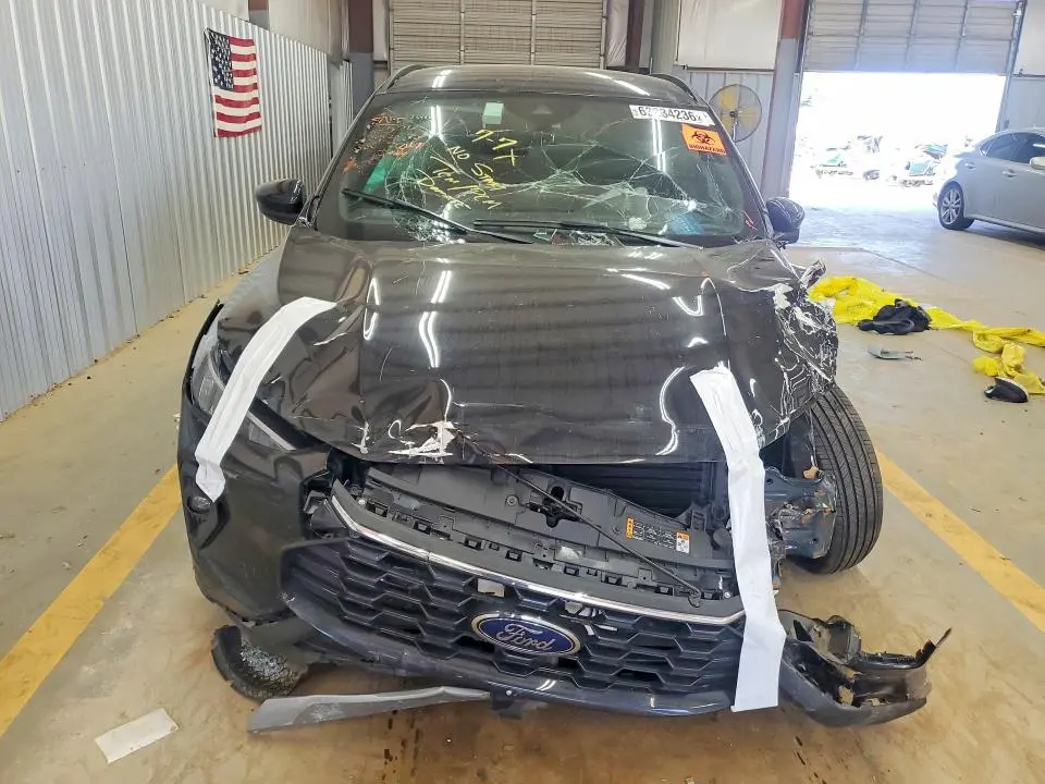 2025 FORD ESCAPE ST LINE SELECT  